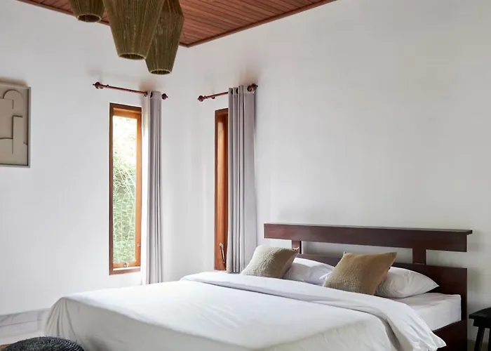 Parq 2 Bedrooms *